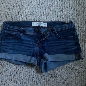 Woman’s abercrombie & fitch shorts
